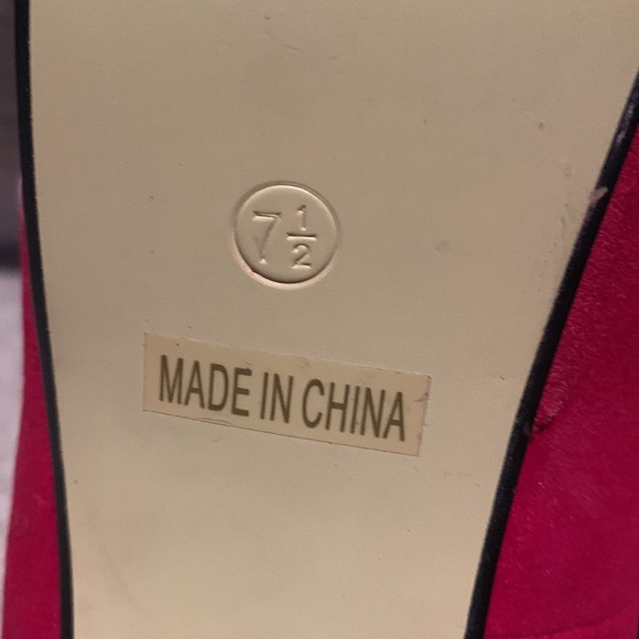 SUPER SEXY Glamorous red stiletto heels w/ sequin bows.Size 7 1/2. By Rck Bella - Picture 9 of 12